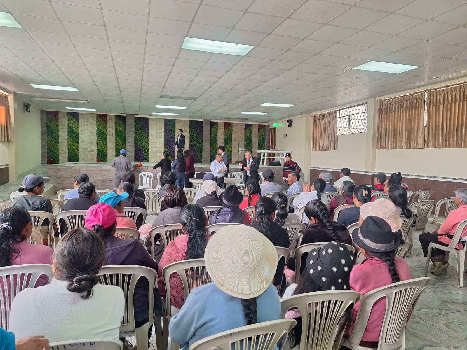 CAPACITACIÓN A ASOCIACIONES DEL GADP PICAIHUA SOBRE NEGOCIACIÓN EMPRESARIAL